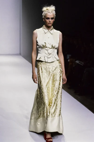 Look 60